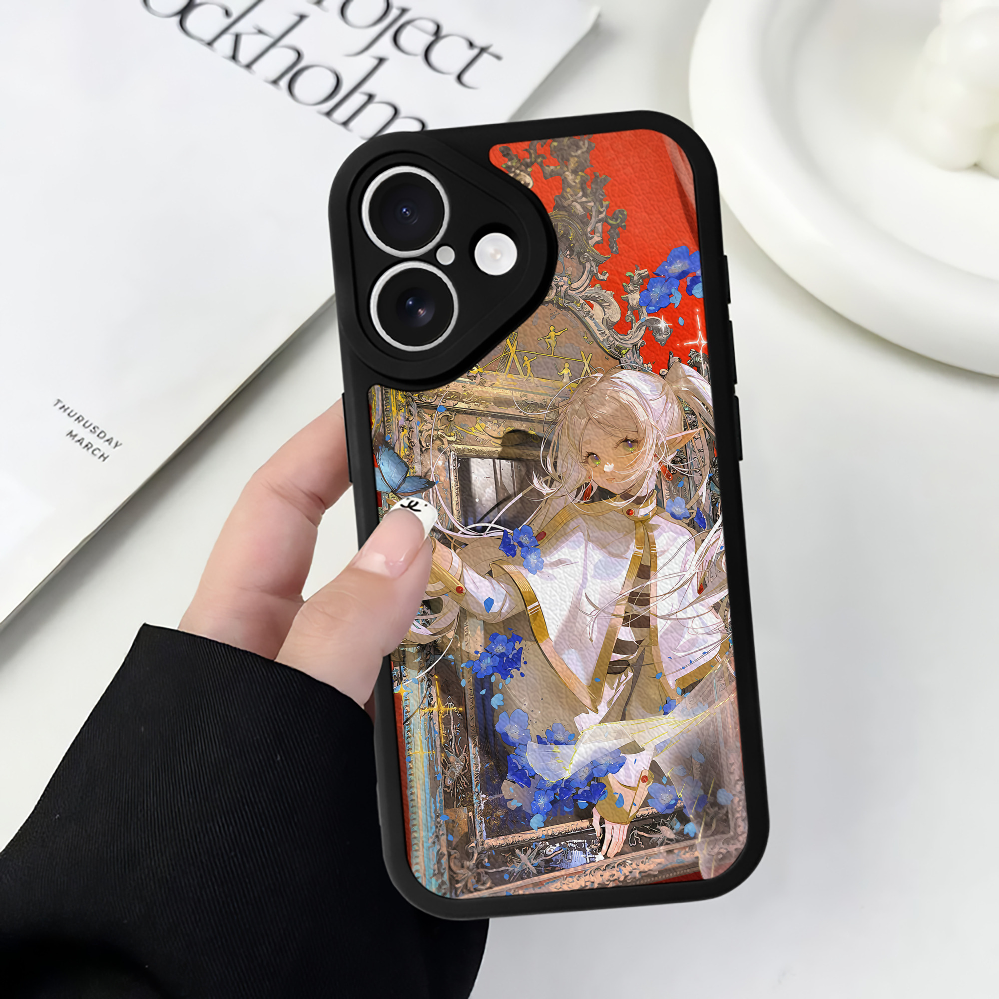 （画像用） 葬送のフリーレン Frieren 【iPhone 16シリーズ対応】シリコンスマホケース（レザー調） 材質：シリコン